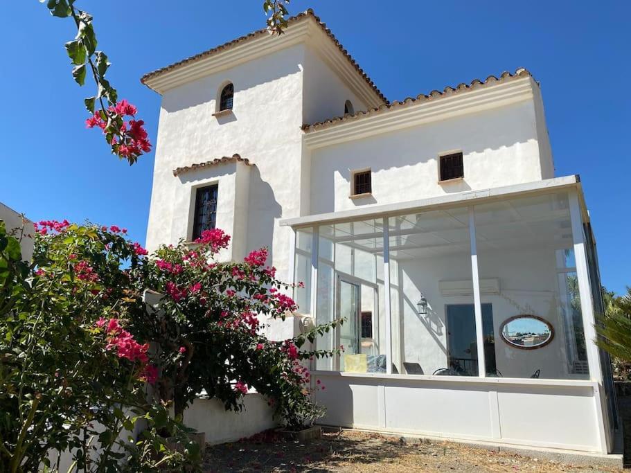 Castle Tower Ground Floor Apartment In Rural Holiday Park 'Cezanne' Tolox Dış mekan fotoğraf