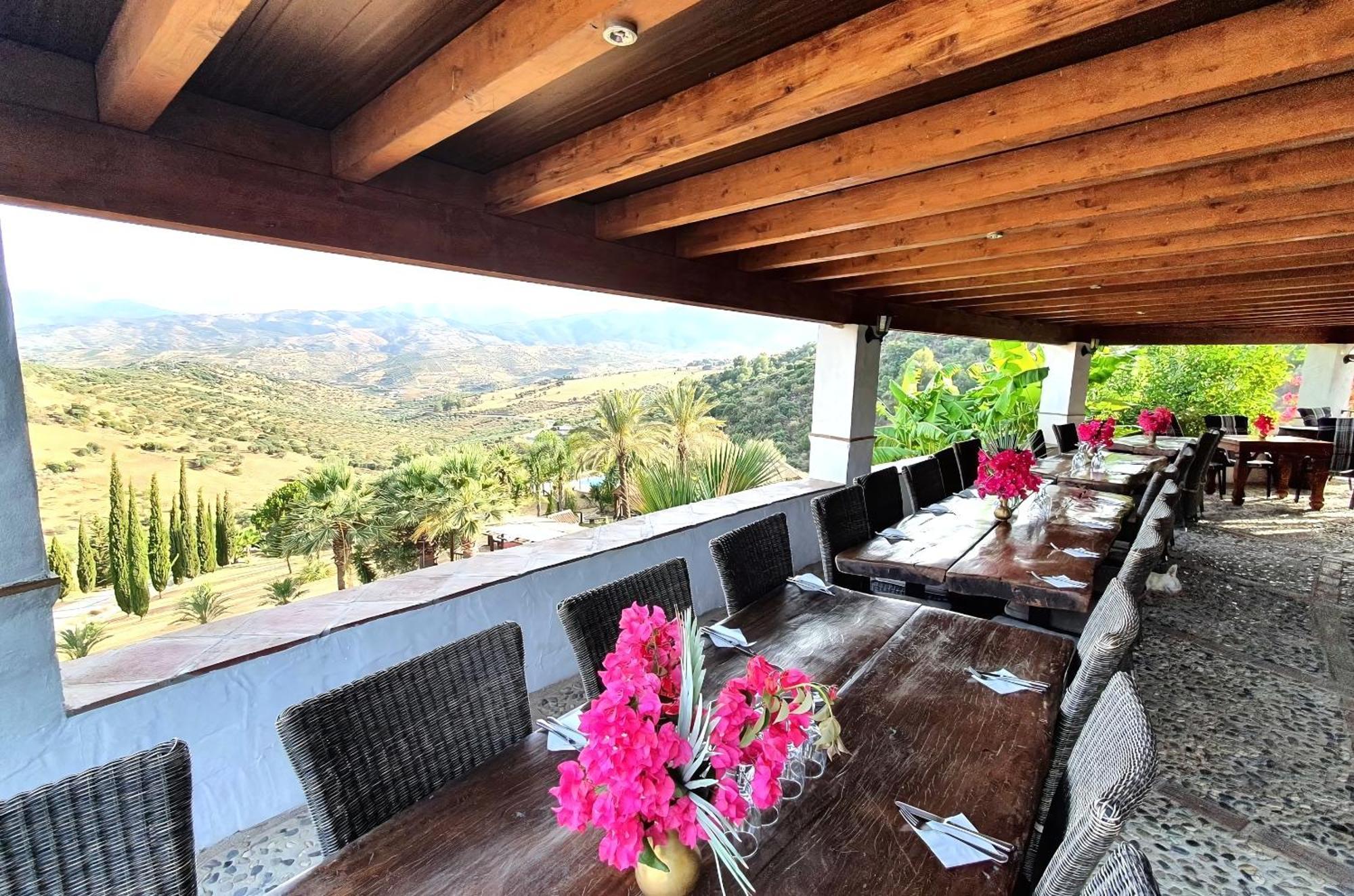 Castle Tower Ground Floor Apartment In Rural Holiday Park 'Cezanne' Tolox Dış mekan fotoğraf