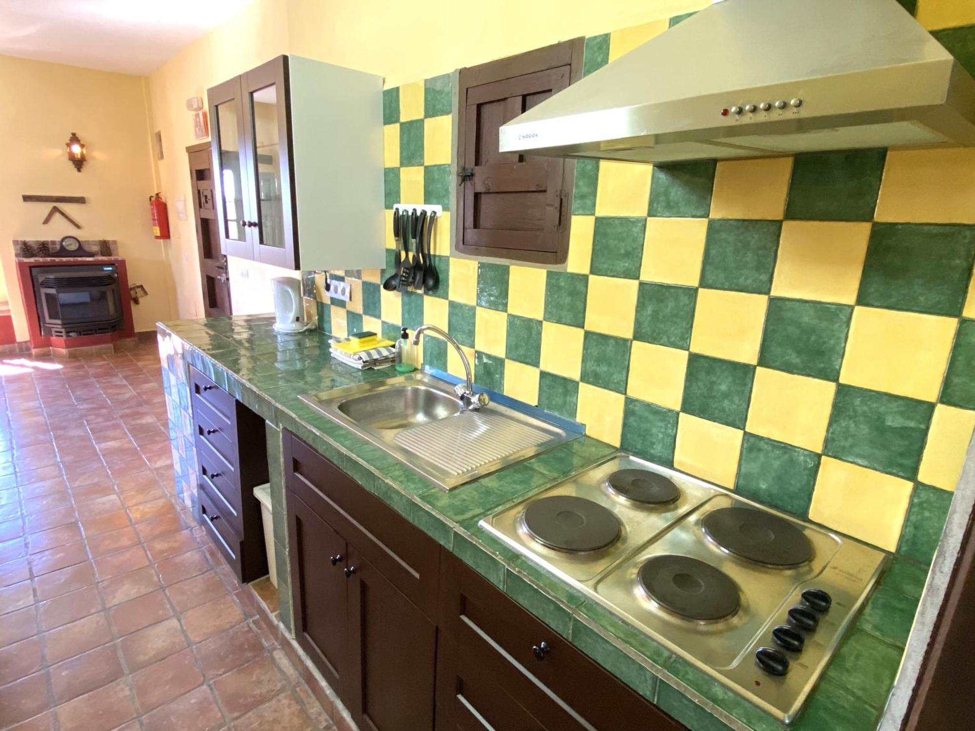 Castle Tower Ground Floor Apartment In Rural Holiday Park 'Cezanne' Tolox Dış mekan fotoğraf